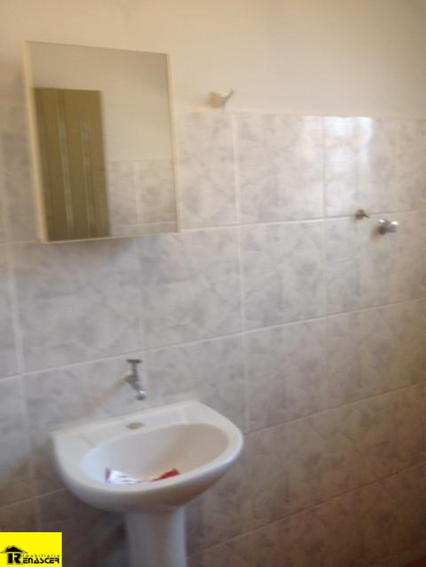 Casa com 2 quartos à venda, 100m² — foto 2 de 19