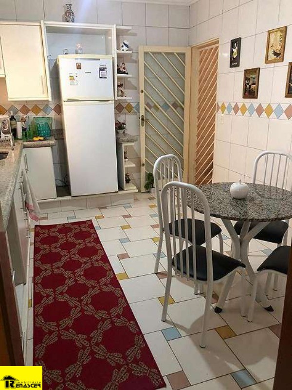 Casa com 3 quartos à venda — foto 5 de 19