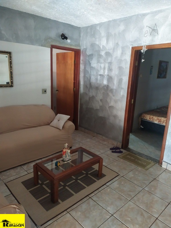 Casa com 3 quartos à venda, 90m² — foto 1 de 13