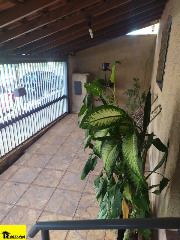 Casa com 3 quartos à venda, 90m² — foto 2 de 13