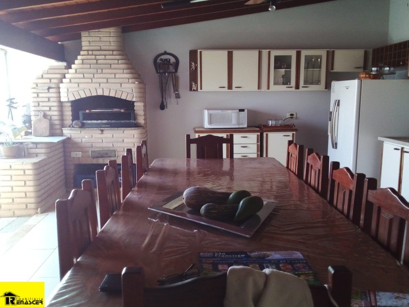 Casa com 2 quartos à venda, 140m² — foto 6 de 10