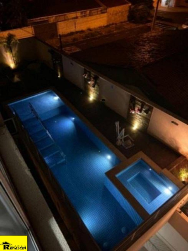 Apartamento com 2 quartos à venda, 57m² — foto 2 de 10