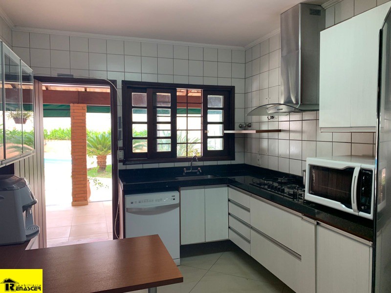 Casa com 3 quartos à venda, 250m² — foto 5 de 13