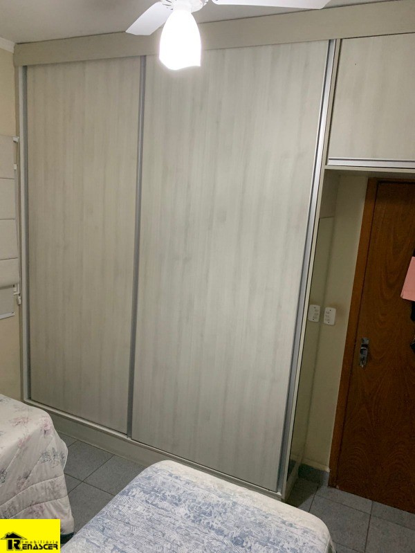 Casa com 3 quartos à venda, 150m² — foto 2 de 21