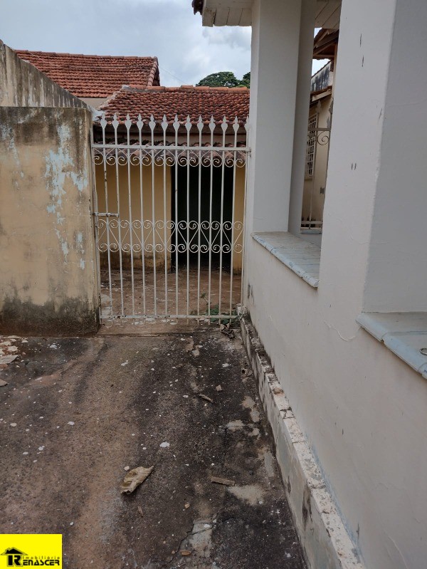 Casa com 2 quartos à venda, 100m² — foto 3 de 13