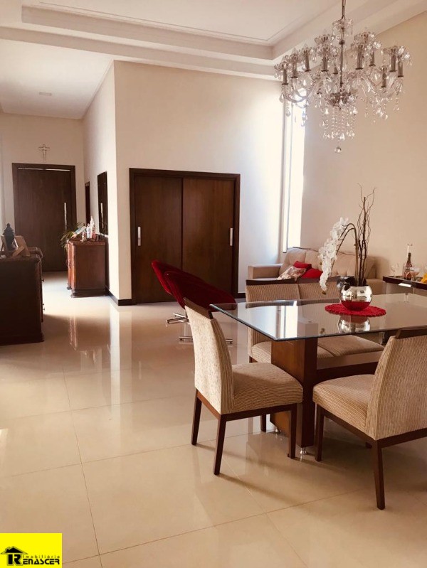 Casa de Condomínio com 3 quartos à venda, 225m² — foto 1 de 19