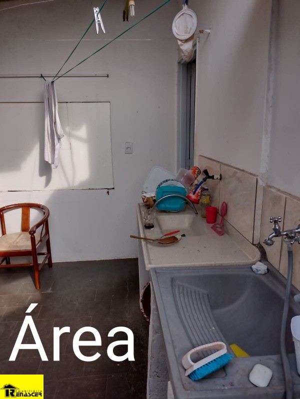 Casa com 4 quartos à venda, 180m² — foto 3 de 11