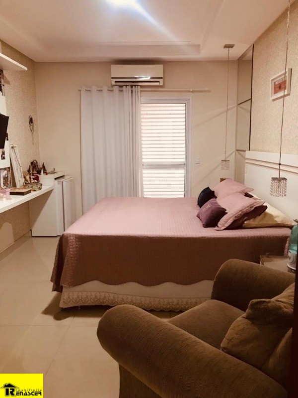 Casa de Condomínio com 3 quartos à venda, 225m² — foto 16 de 19