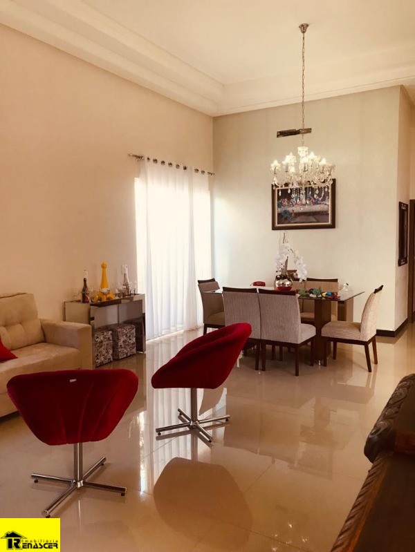 Casa de Condomínio com 3 quartos à venda, 225m² — foto 2 de 19