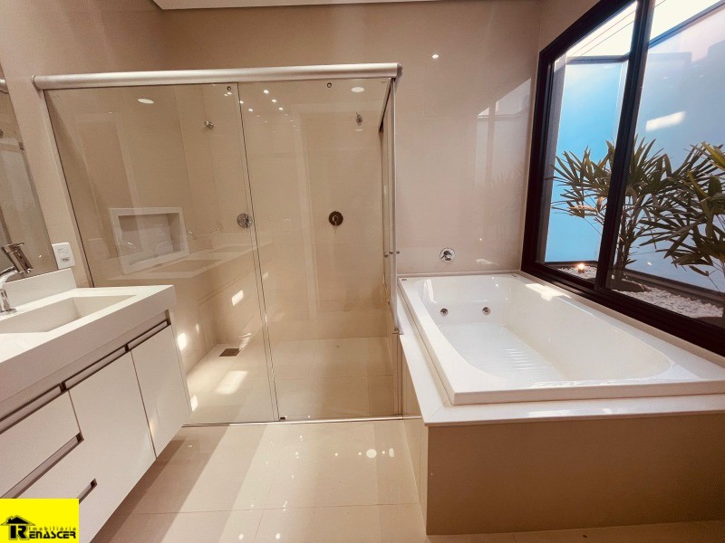 Casa de Condomínio com 3 quartos à venda, 400m² — foto 30 de 32