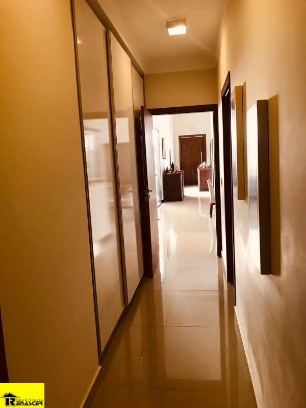 Casa de Condomínio com 3 quartos à venda, 225m² — foto 10 de 19