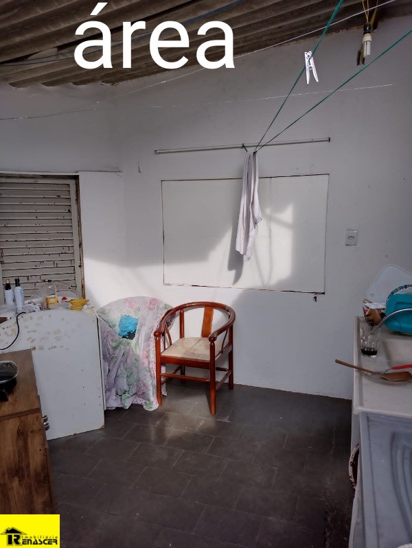 Casa com 4 quartos à venda, 180m² — foto 4 de 11