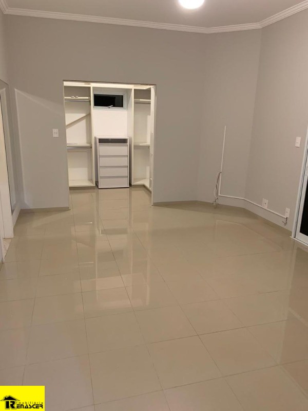 Casa de Condomínio com 3 quartos à venda e aluguel, 405m² — foto 10 de 30