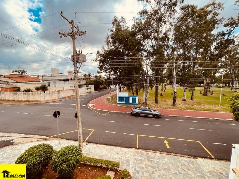 Casa com 4 quartos à venda e aluguel, 900m² — foto 36 de 37
