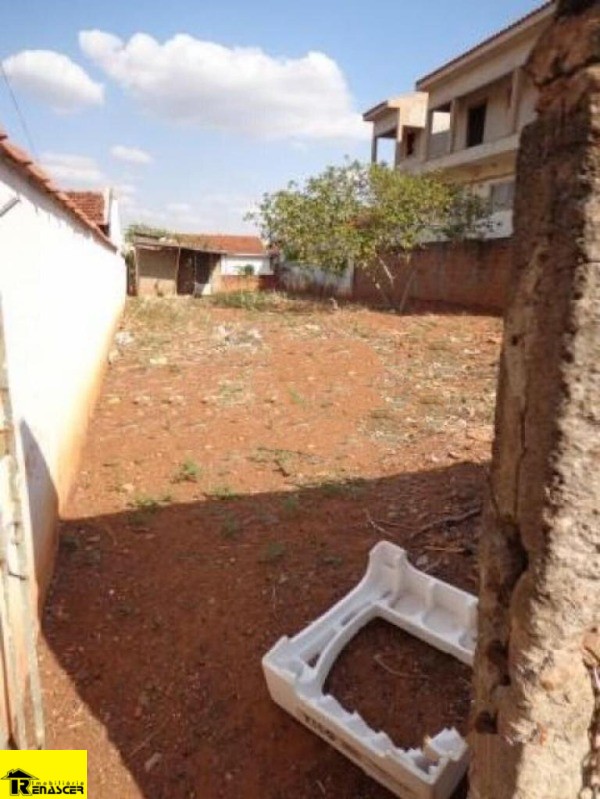 Terreno / Lote / Condomínio  à venda, 484m² — foto 2 de 4