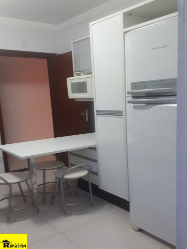 Apartamento com 3 quartos à venda, 100m² — foto 6 de 28
