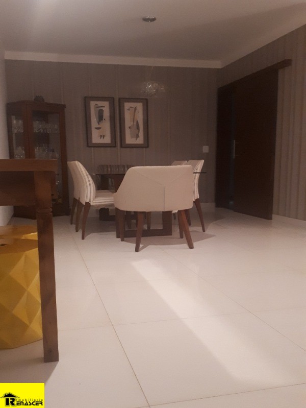 Apartamento com 3 quartos à venda, 100m² — foto 2 de 28