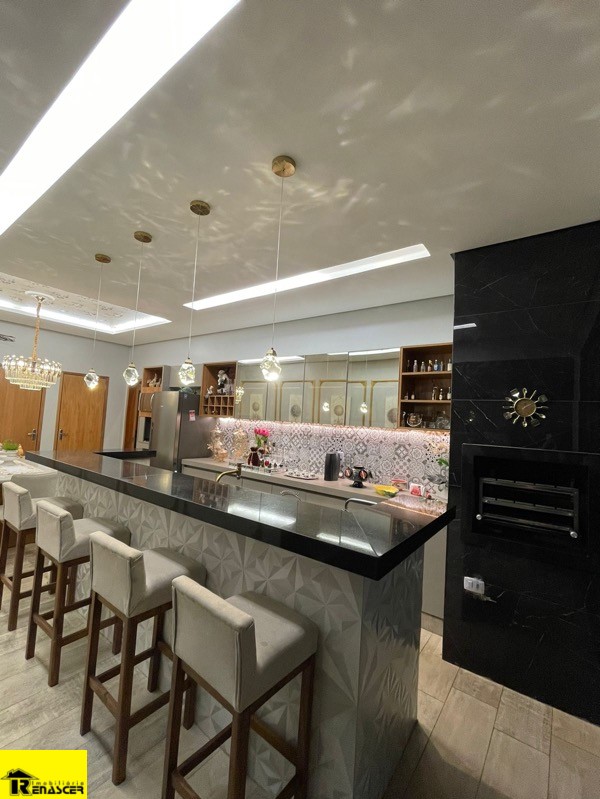 Casa com 3 quartos à venda, 159m² — foto 4 de 33