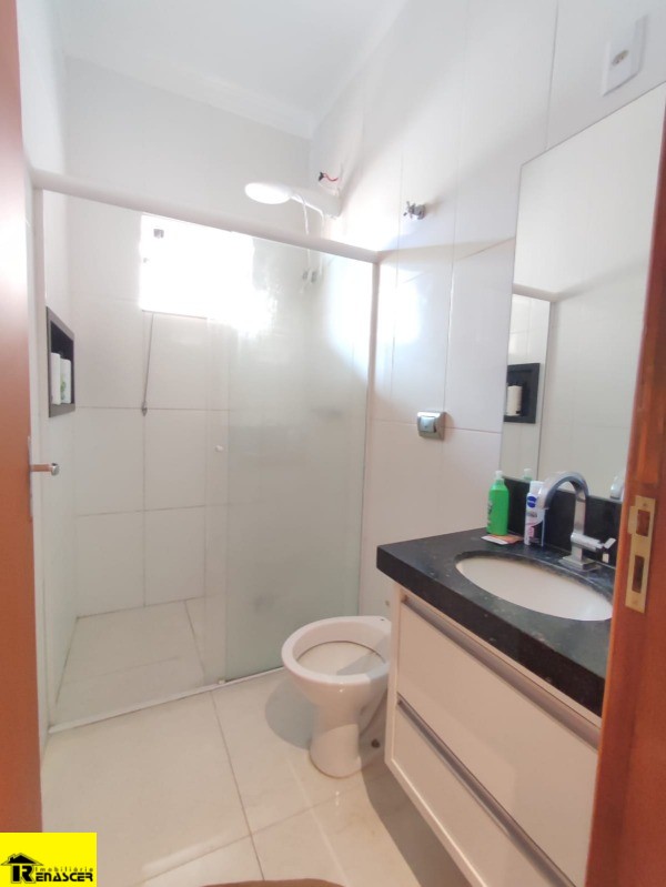 Casa com 3 quartos à venda, 200m² — foto 17 de 25