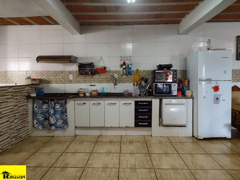 Casa com 2 quartos à venda, 200m² — foto 1 de 21