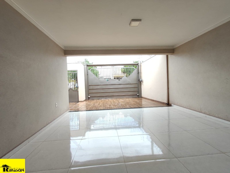 Casa com 3 quartos à venda, 200m² — foto 4 de 25