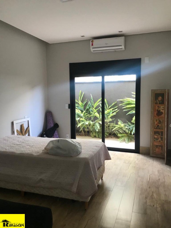 Casa de Condomínio com 5 quartos à venda, 1400m² — foto 23 de 45