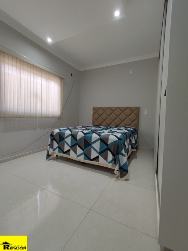 Casa com 3 quartos à venda, 200m² — foto 19 de 25