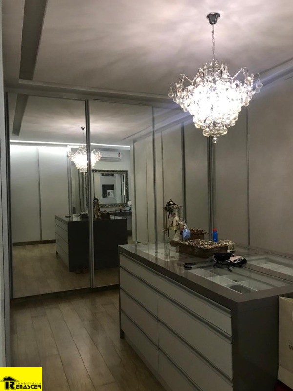 Casa de Condomínio com 5 quartos à venda, 1400m² — foto 22 de 45