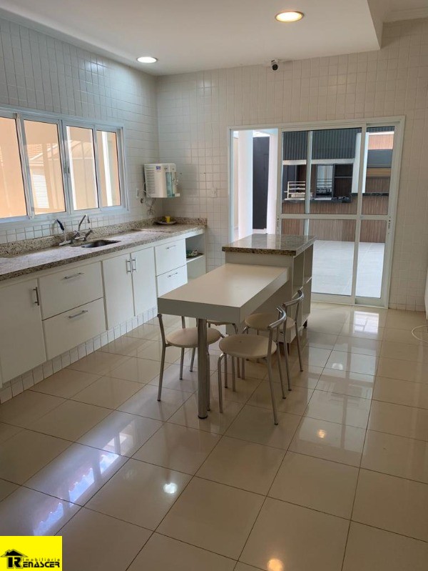Casa de Condomínio com 3 quartos à venda e aluguel, 405m² — foto 24 de 30
