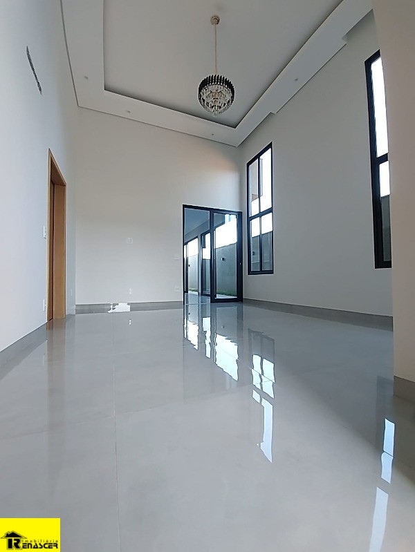 Casa de Condomínio com 3 quartos à venda, 253m² — foto 1 de 15
