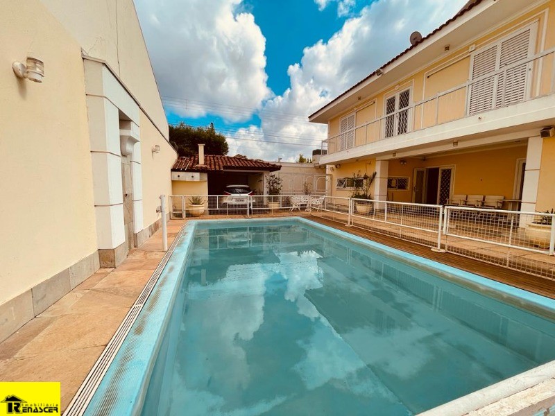 Casa com 4 quartos à venda e aluguel, 900m² — foto 17 de 37