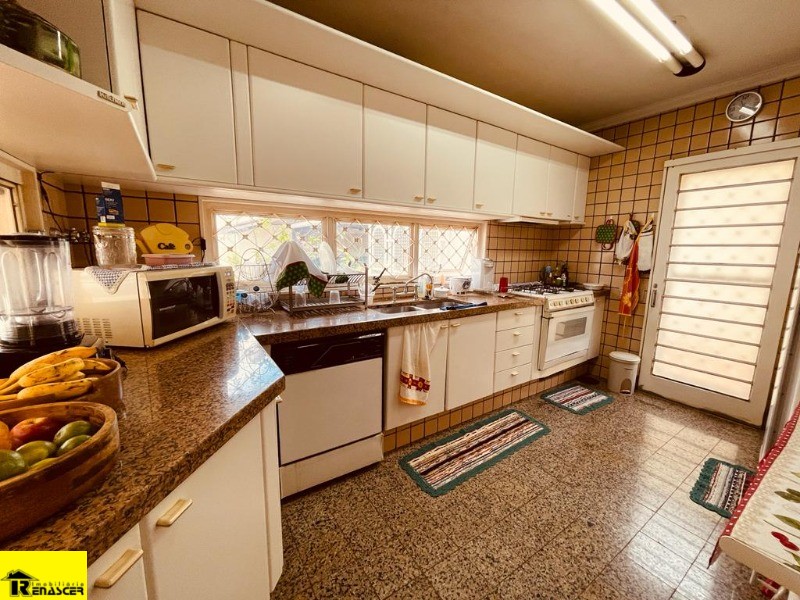 Casa com 4 quartos à venda e aluguel, 900m² — foto 14 de 37