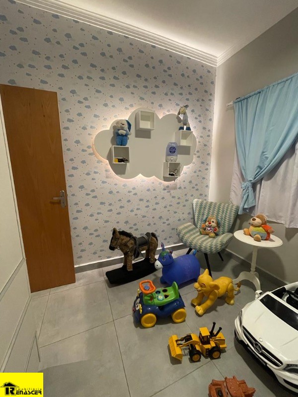 Casa com 3 quartos à venda, 159m² — foto 2 de 33