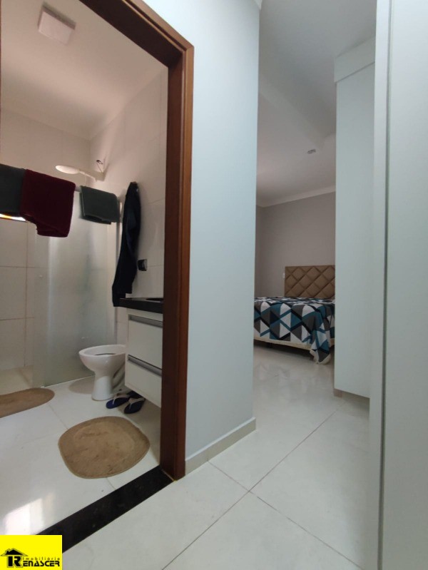 Casa com 3 quartos à venda, 200m² — foto 13 de 25