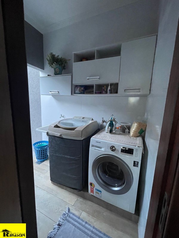 Casa com 3 quartos à venda, 159m² — foto 17 de 33