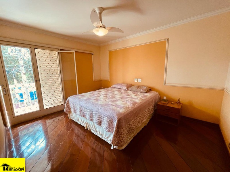 Casa com 4 quartos à venda e aluguel, 900m² — foto 23 de 37
