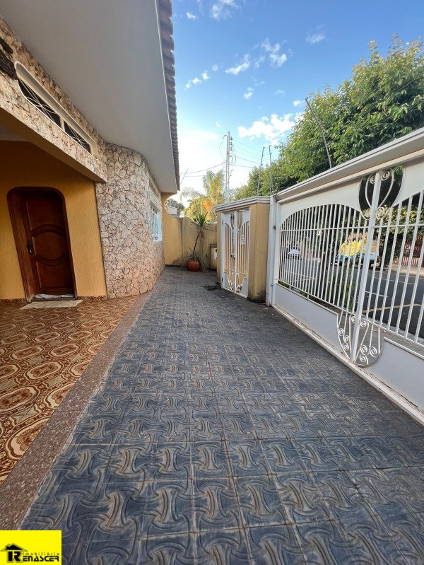 Casa com 3 quartos à venda, 180m² — foto 37 de 39