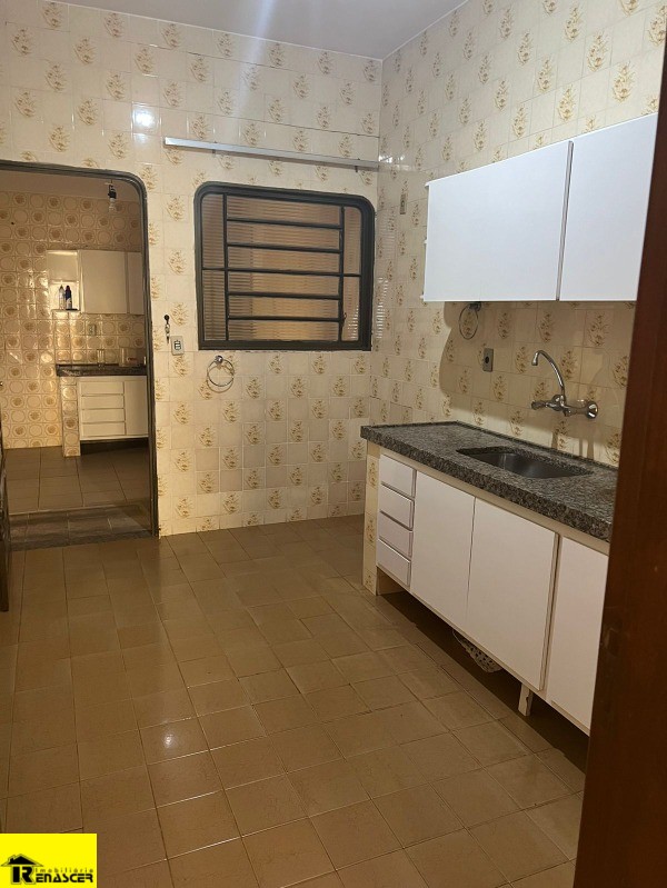 Casa com 3 quartos à venda, 180m² — foto 9 de 39