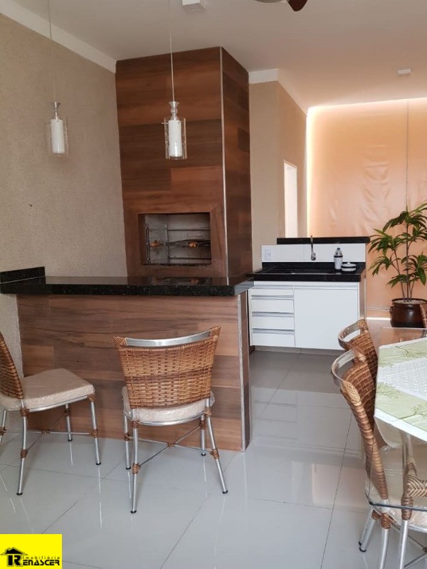 Casa de Condomínio com 3 quartos à venda, 220m² — foto 7 de 19