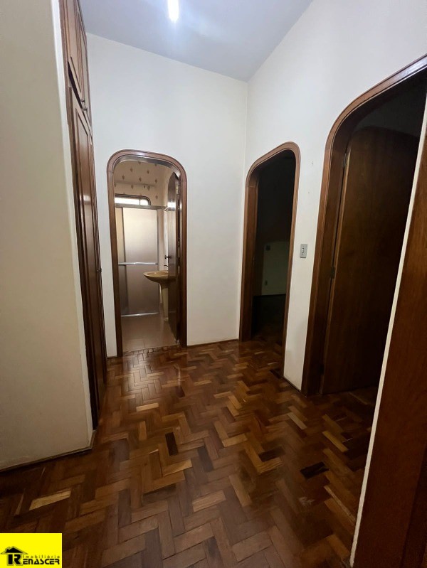 Casa com 3 quartos à venda, 180m² — foto 33 de 39