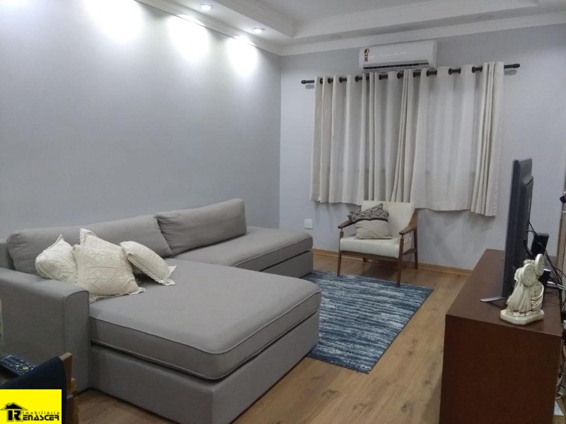 Casa com 2 quartos à venda, 200m² — foto 1 de 35