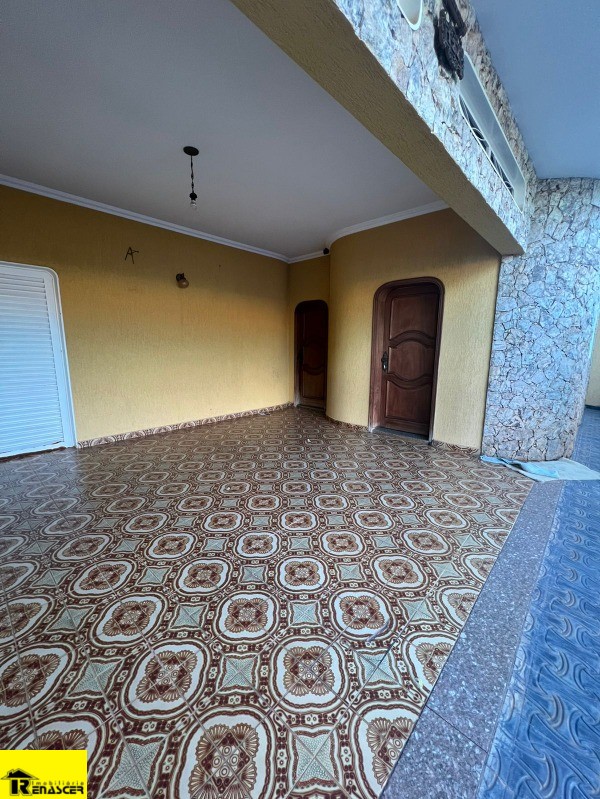 Casa com 3 quartos à venda, 180m² — foto 36 de 39