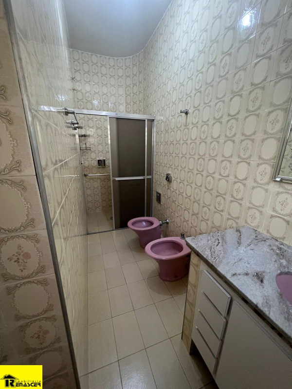 Casa com 3 quartos à venda, 180m² — foto 23 de 39