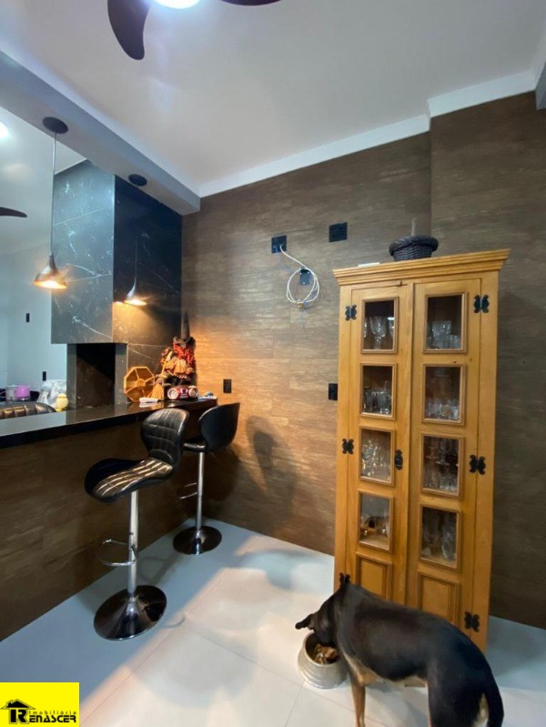 Casa com 3 quartos à venda, 200m² — foto 5 de 24