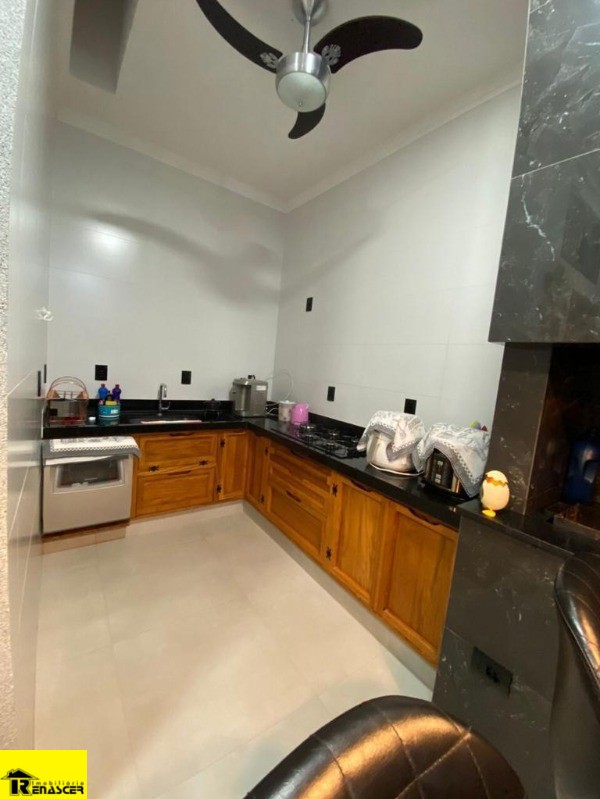 Casa com 3 quartos à venda, 200m² — foto 12 de 24