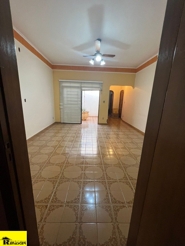 Casa com 3 quartos à venda, 180m² — foto 29 de 39