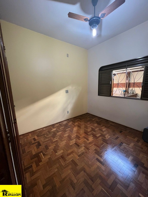 Casa com 3 quartos à venda, 180m² — foto 22 de 39