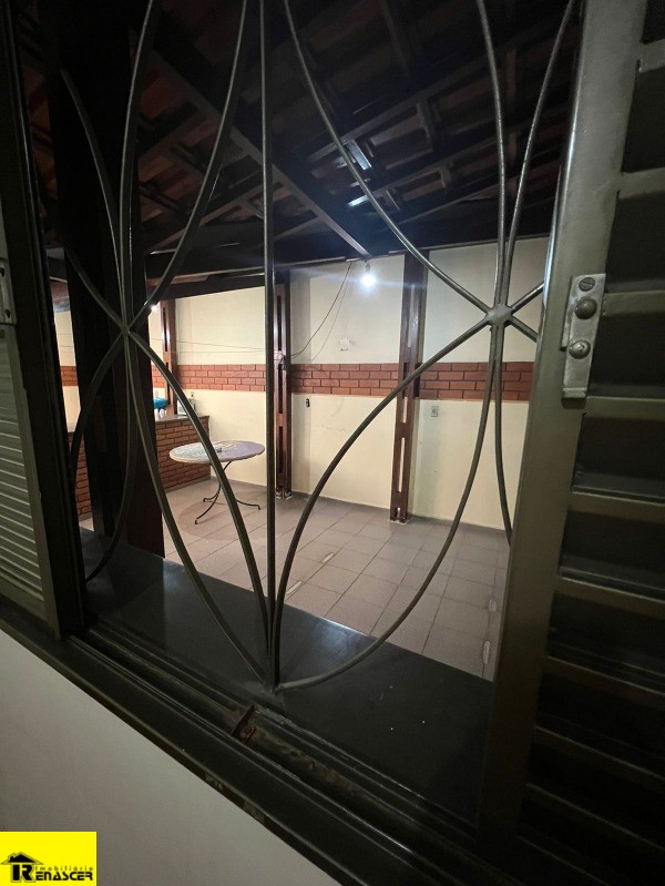 Casa com 3 quartos à venda, 180m² — foto 27 de 39