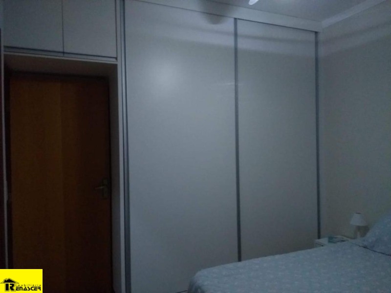 Casa com 2 quartos à venda, 200m² — foto 34 de 35