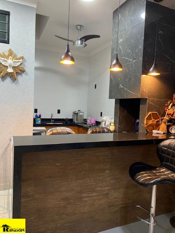 Casa com 3 quartos à venda, 200m² — foto 7 de 24